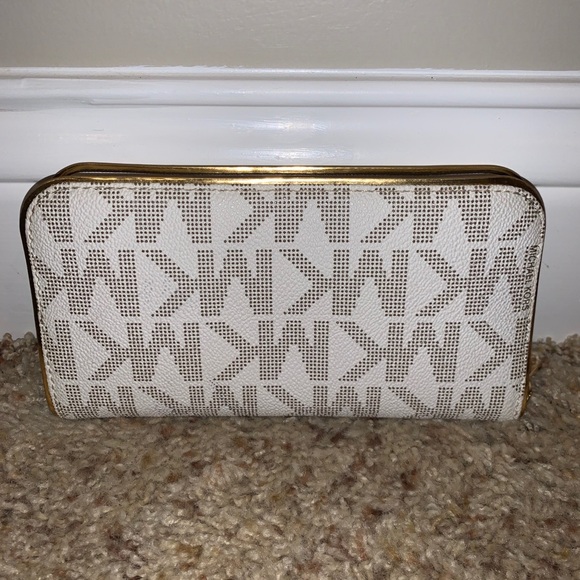 Wallet - Picture 2 of 4